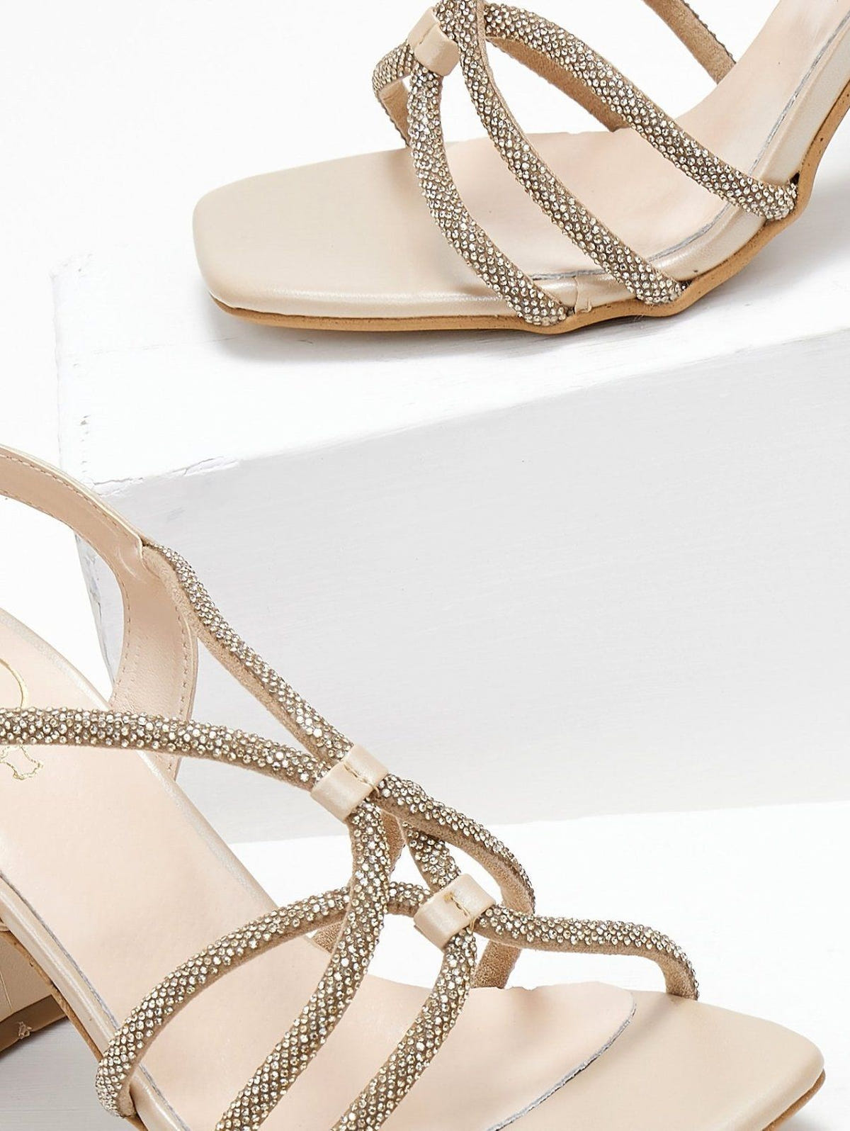 Πέδιλα με crossover στρας λουράκια TFP - Μπεζ - thefashionproject.gr - TFP