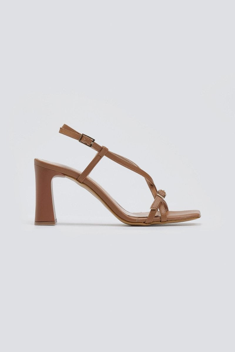 Πέδιλα με crossover σχέδιο TFP - Ταμπά - thefashionproject.gr - TFP