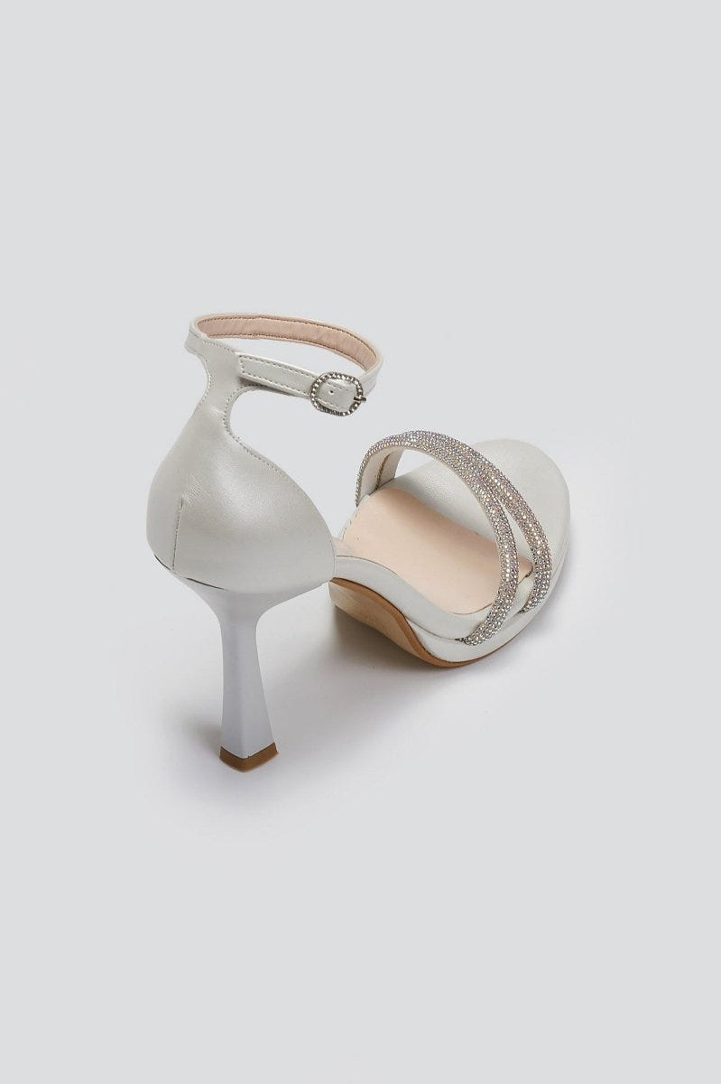 Πέδιλα με διπλή σειρά στρας TFP - Λευκό Πέρλα - thefashionproject.gr - TFP