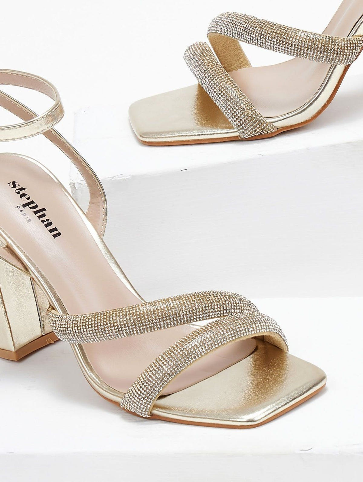 Πέδιλα με φαρδιές στρας φάσες - Χρυσό - thefashionproject.gr - Stephan