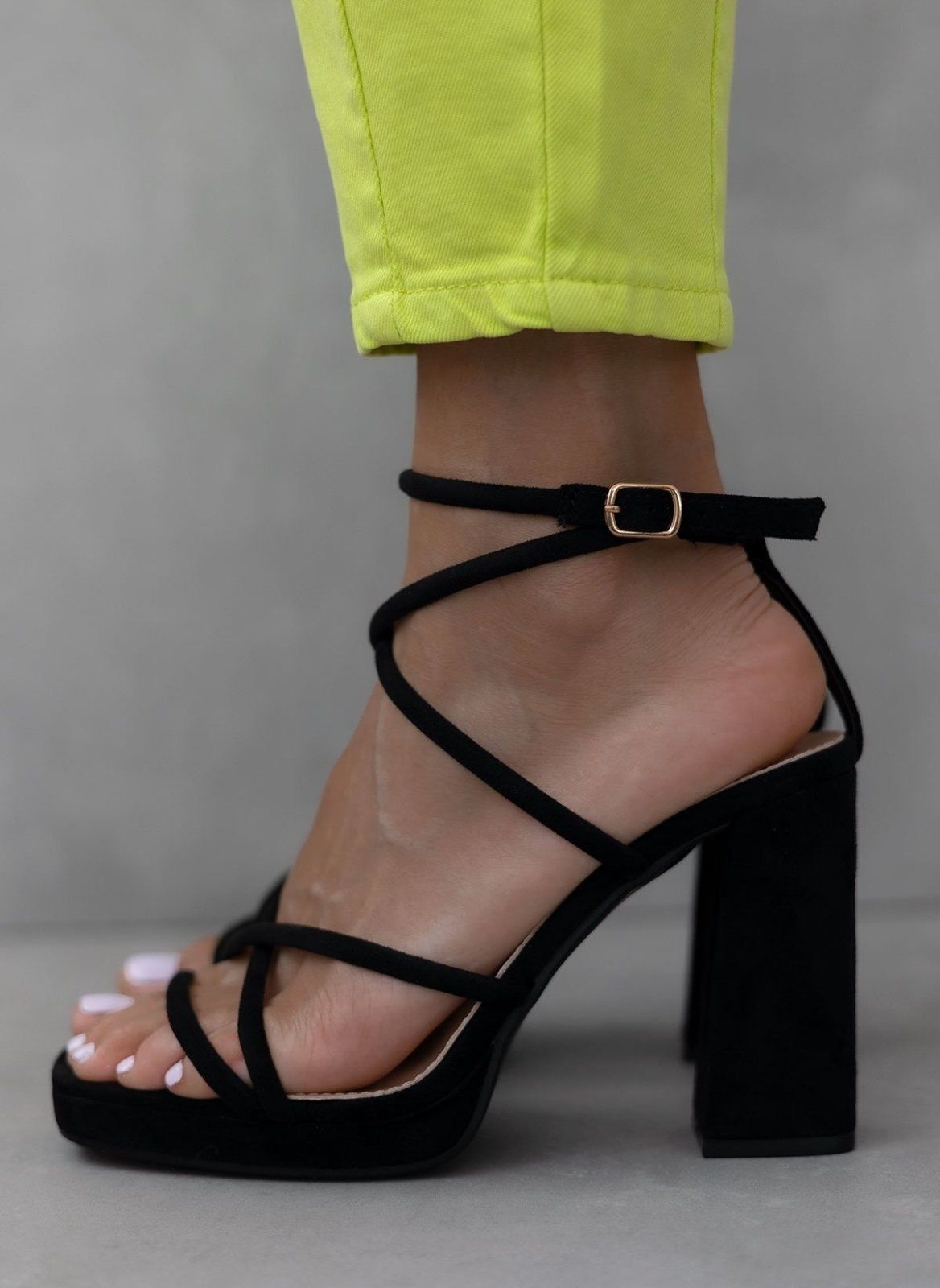 Πέδιλα με φιάπα crossover ERYNN - Μαύρο - thefashionproject.gr - ERYNN