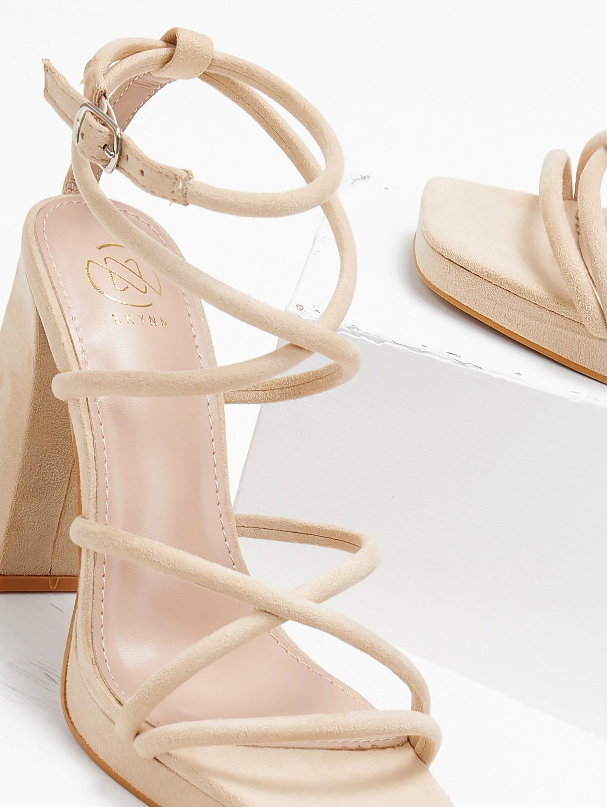 Πέδιλα με φιάπα crossover ERYNN - Μπεζ - thefashionproject.gr - ERYNN