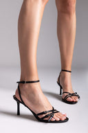 Πέδιλα με λεπτά λουράκια CORINA - Μαύρο - thefashionproject.gr - CORINA