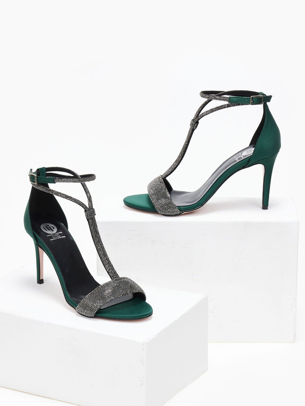 Πέδιλα με μπαρέτα και στρας tfp - Κυπαρισσί - thefashionproject.gr - TFP
