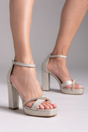 Πέδιλα με μπαρέτα και στρας TFP - Χρυσό - thefashionproject.gr - TFP