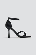 Πέδιλα με μπαρέτα ONLY 15340888 - Μαύρο - thefashionproject.gr - ONLY