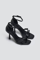 Πέδιλα με μπαρέτα ONLY 15340888 - Μαύρο - thefashionproject.gr - ONLY