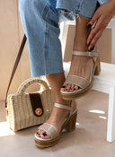 Πέδιλα με μπαρέτα Refresh 170777 - Μπεζ - thefashionproject.gr - Refresh