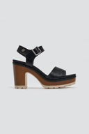 Πέδιλα με μπαρέτα Refresh 172781 - Μαύρο - thefashionproject.gr - Refresh