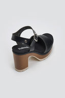 Πέδιλα με μπαρέτα Refresh 172781 - Μαύρο - thefashionproject.gr - Refresh