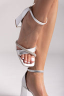 Πέδιλα με μπαρέτα TFP - Ασημί - thefashionproject.gr - TFP