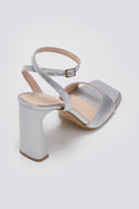 Πέδιλα με pattern TFP - Ασημί - thefashionproject.gr - TFP