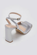 Πέδιλα με pattern TFP - Ασημί - thefashionproject.gr - TFP