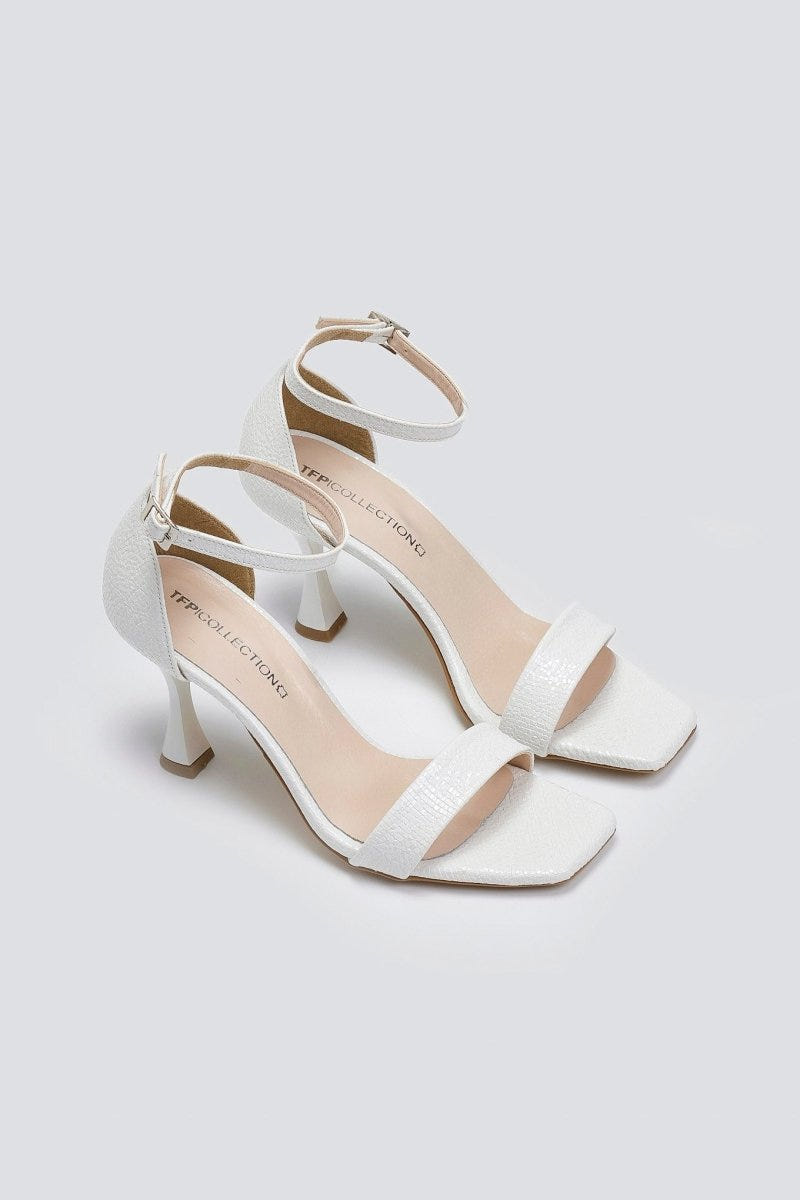 Πέδιλα με pattern TFP - Λευκό - thefashionproject.gr - TFP