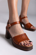 Πέδιλα με χοντρό τακούνι Refresh 172523 - Ταμπά - thefashionproject.gr - Refresh