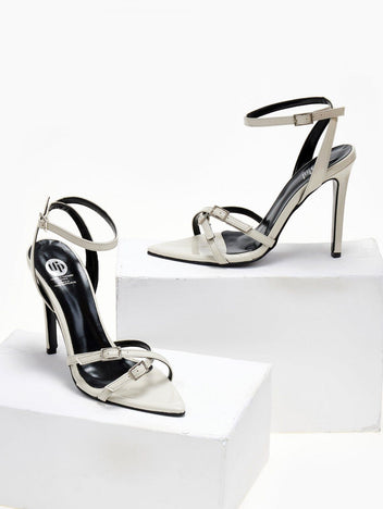 Πέδιλα μυτερά λουστρίνι TFP 75432 - Πάγου - thefashionproject.gr - TFP