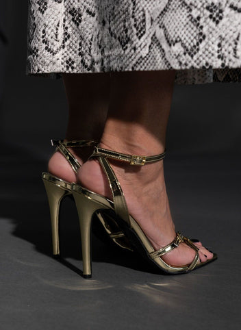 Πέδιλα μυτερά λουστρίνι TFP 75432 - Χρυσό - thefashionproject.gr - TFP