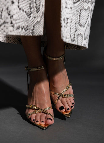 Πέδιλα μυτερά λουστρίνι TFP 75432 - Χρυσό - thefashionproject.gr - TFP