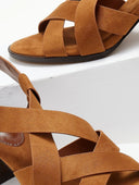 Πέδιλα suede με crossover φάσες ERYNN - Κάμελ - thefashionproject.gr - ERYNN