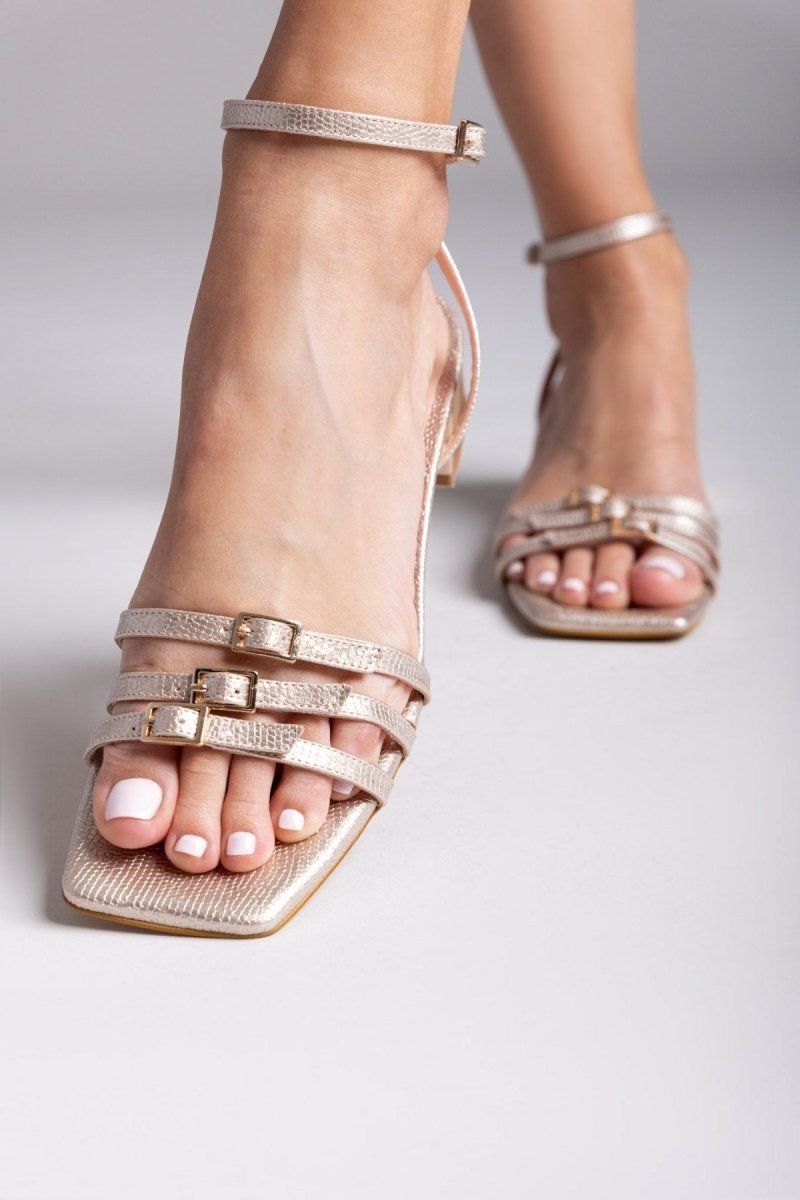 Πέδιλα χαμηλά με ανάγλυφο pattern TFP - Χρυσό - thefashionproject.gr - TFP