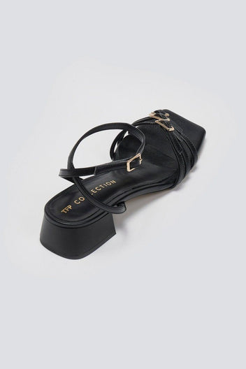 Πέδιλα χαμηλά με λεπτά λουράκια TFP - Μαύρο - thefashionproject.gr - TFP