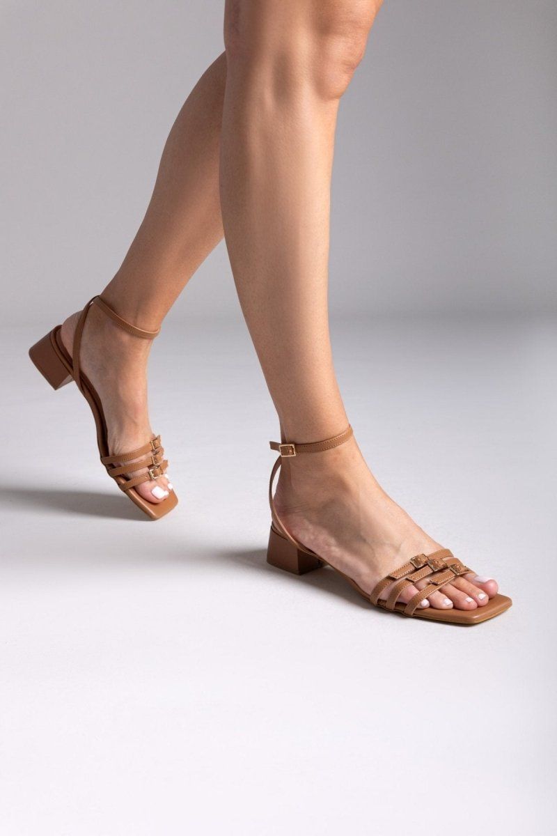 Πέδιλα χαμηλά με λεπτά λουράκια TFP - Ταμπά - thefashionproject.gr - TFP