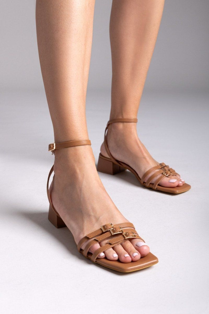 Πέδιλα χαμηλά με λεπτά λουράκια TFP - Ταμπά - thefashionproject.gr - TFP