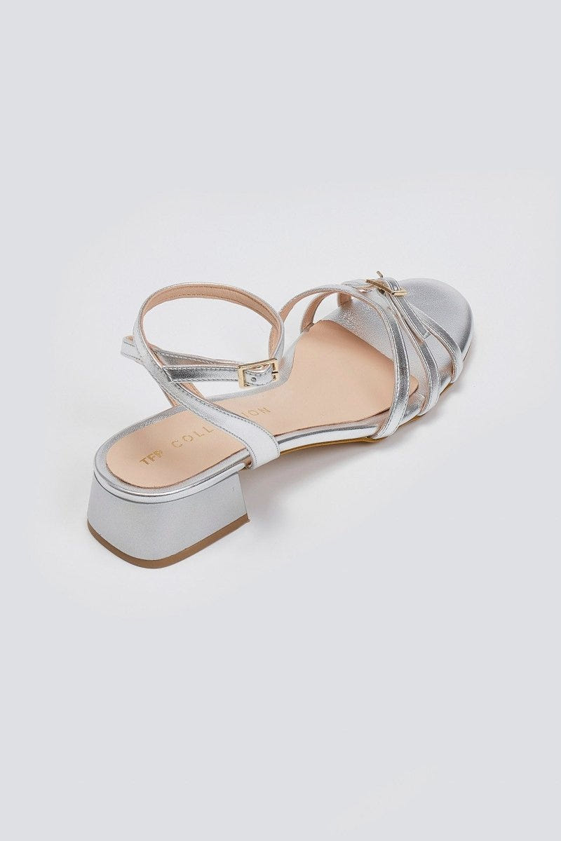 Πέδιλα χαμηλά με λουράκια TFP - Ασημί - thefashionproject.gr - TFP