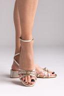 Πέδιλα χαμηλά με λουράκια TFP - Χρυσό - thefashionproject.gr - TFP
