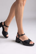 Πέδιλα χαμηλά με μπαρέτα TFP - Μαύρο - thefashionproject.gr - TFP