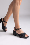 Πέδιλα χαμηλά με μπαρέτα TFP - Μαύρο - thefashionproject.gr - TFP