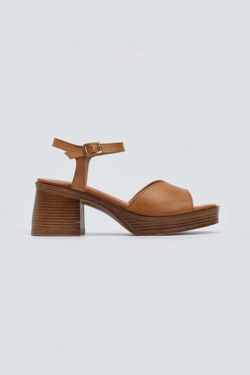 Πέδιλα χαμηλά με μπαρέτα TFP - Ταμπά - thefashionproject.gr - TFP