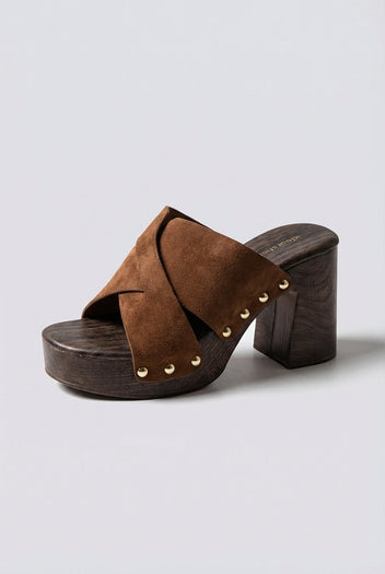 Ideal shoes - Platform Mules Stud Detail - Tan Suede