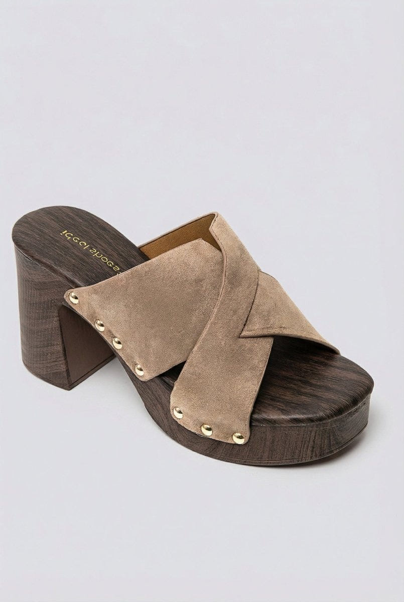 Ideal shoes - Platform Mules Stud Detail - Taupe Suede