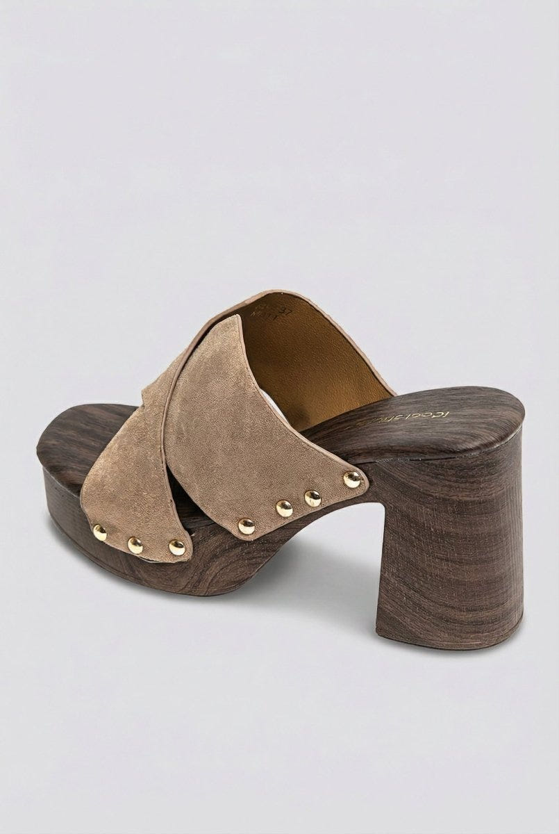 Ideal shoes - Platform Mules Stud Detail - Taupe Suede