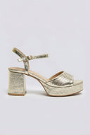 Ideal shoes - Platform Sandals Block Heel - Gold