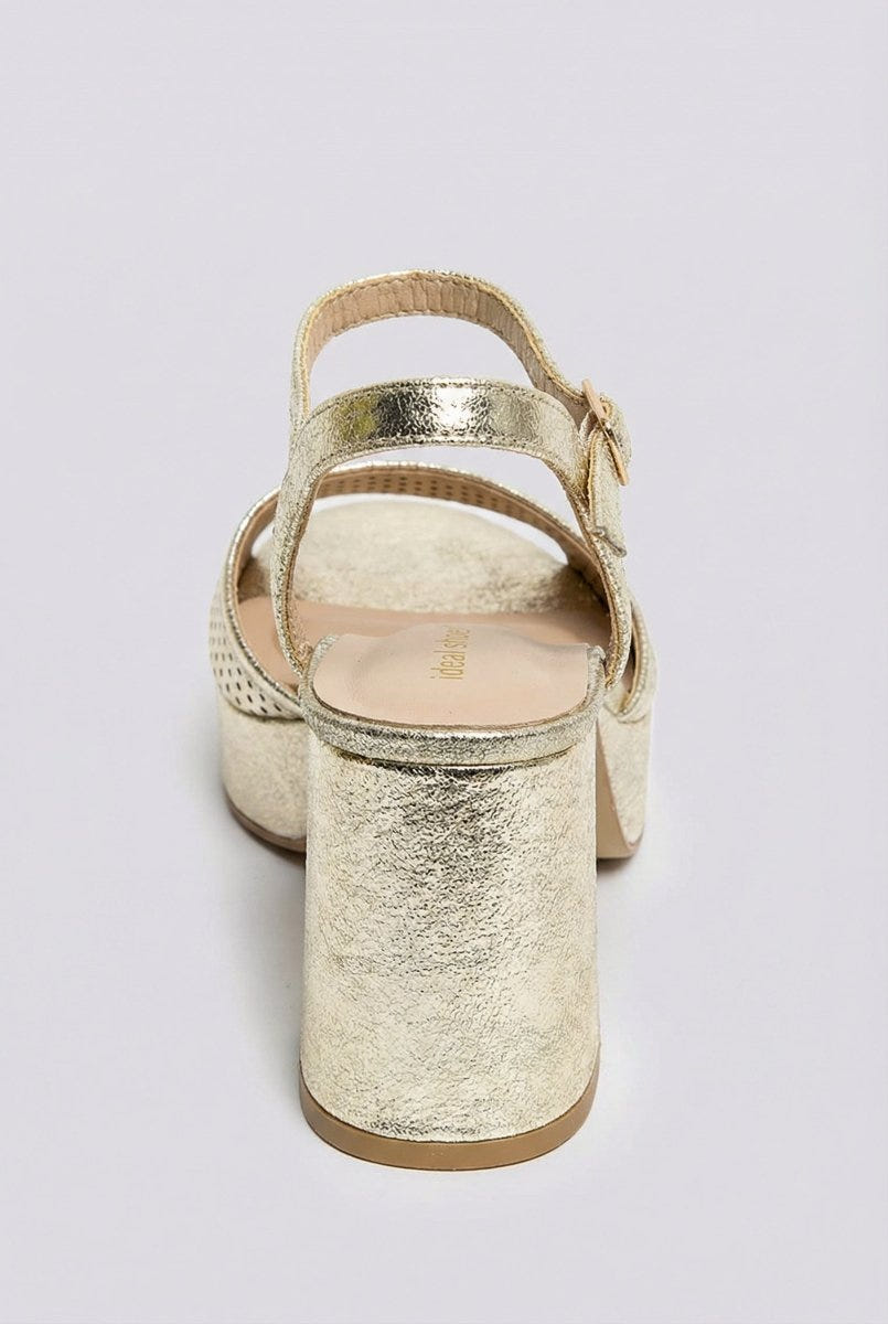 Ideal shoes - Platform Sandals Block Heel - Gold
