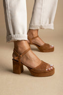 Ideal shoes - Platform Sandals Block Heel - Tan Suede