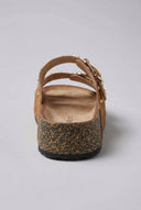 Ideal shoes - Platform Sandals Bold Buckles - Camel Suede