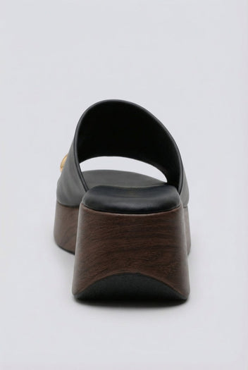 Ideal shoes - Platform Sandals Toe Ring - Black Matte