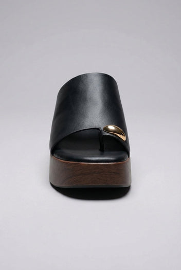 Ideal shoes - Platform Sandals Toe Ring - Black Matte