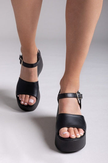Πλατφόρμες δερμάτινες με μπαρέτα TFP - Μαύρο - thefashionproject.gr - TFP