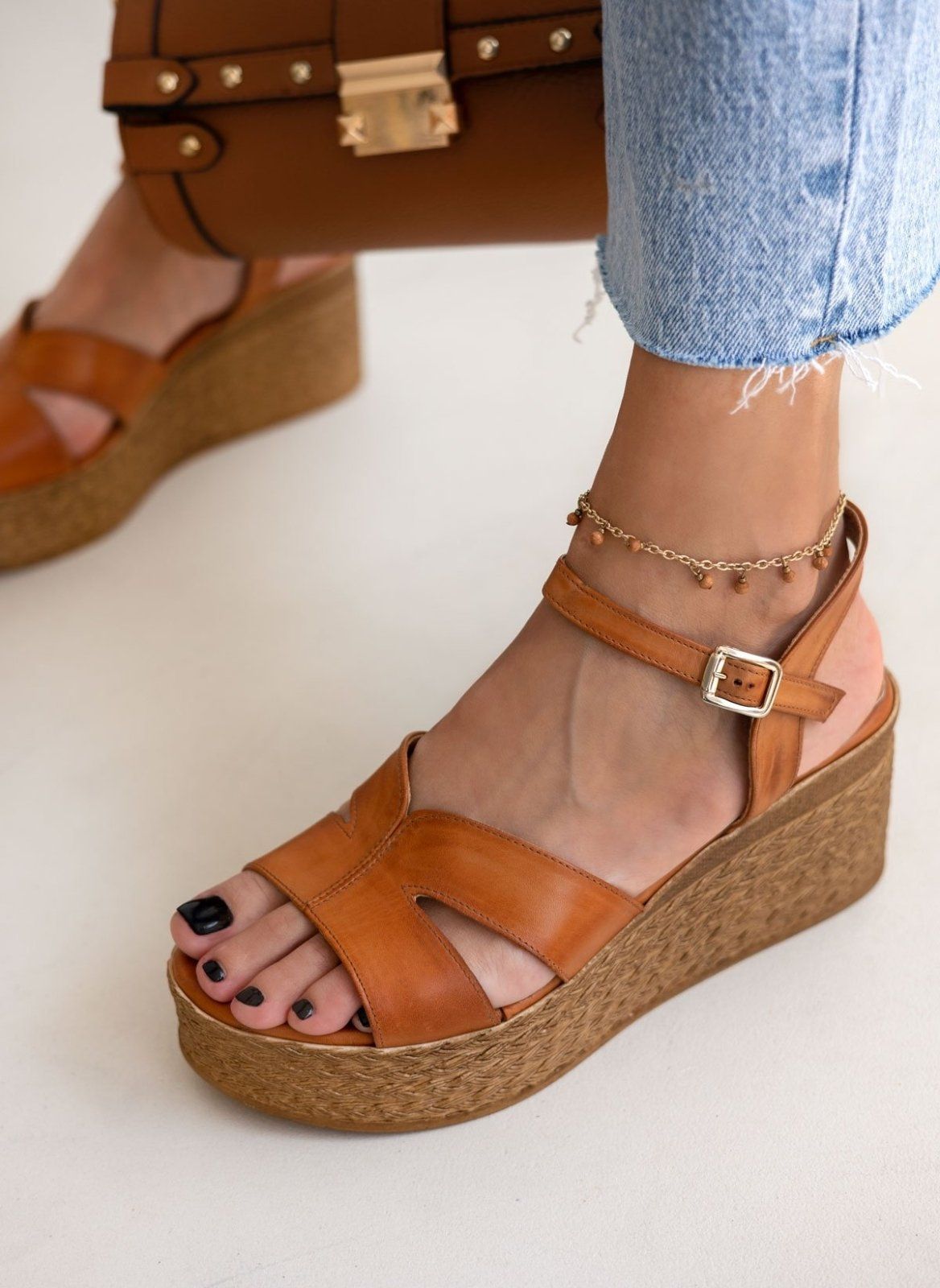 Πλατφόρμες δερμάτινες με μπαρέτα tfp - Ταμπά - thefashionproject.gr - TFP