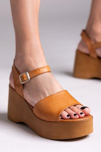 Πλατφόρμες δερμάτινες με μπαρέτα TFP - Ταμπά - thefashionproject.gr - TFP
