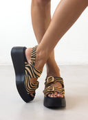 Πλατφόρμες δερμάτινες με print TFP - Μαύρο/Μπεζ - thefashionproject.gr - TFP