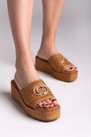 Πλατφόρμες δερμάτινες με ψάθα CARMELA 162235 - Κάμελ - thefashionproject.gr - CARMELA