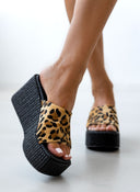 Πλατφόρμες με ponyskin φάσα με print TFP - Leopard - thefashionproject.gr - TFP