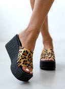 Πλατφόρμες με ponyskin φάσα με print TFP - Leopard - thefashionproject.gr - TFP
