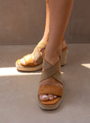 Πλατφόρμες suede με crossover λάστιχα Xti 142326 - Κάμελ - thefashionproject.gr - Xti Footwear