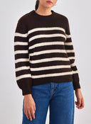 Πλεκτό πουλόβερ ριγέ με μαλλί PIECES 17139849 - Καφέ - thefashionproject.gr - PIECES